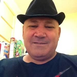 Meet your Posher, Wayne